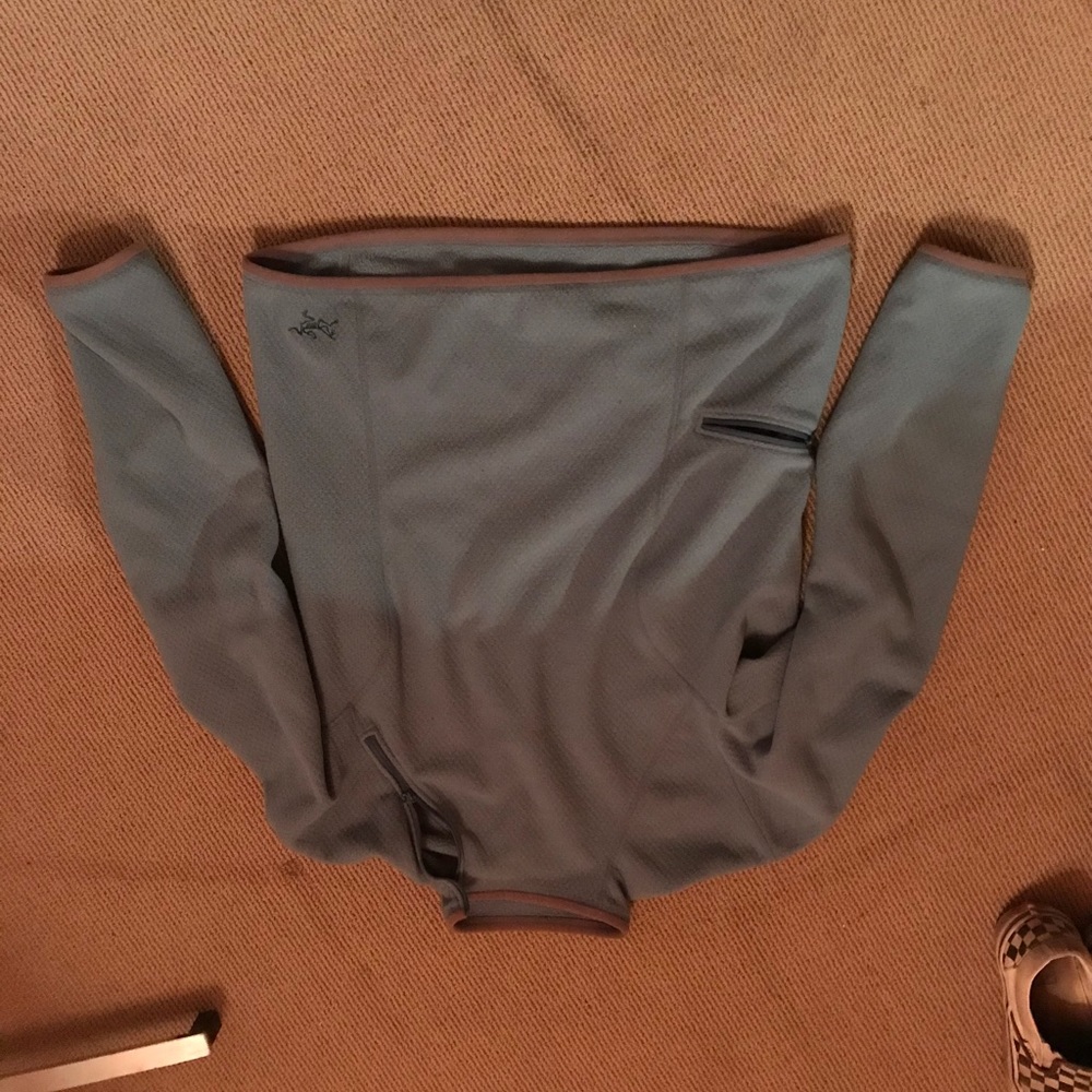 Arc’teryx fleece super warm and cozyGreat quality